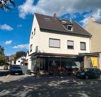 Mehrfamilienhaus mit Einfamilienhaus - Köln Porz