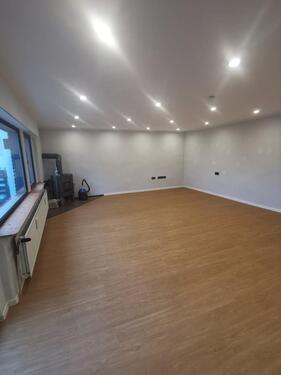 Foto - Moderne 2-ZimmerWohnung mit Kamin, Balkon und EBK in Manderscheid