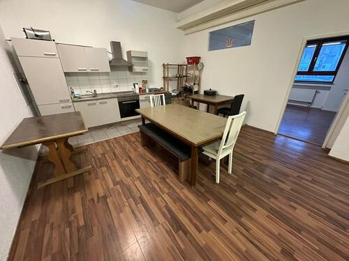 Foto - Große, teilmöblierte 3,5-Zimmer Wohnung zu vermieten, WG geeignet