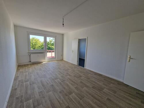 Foto - Ab 01.03.2026***Wir renovieren für Sie diese 2-Zimmer-Wohnung mit Duschbad und Balkon im 1.OG!