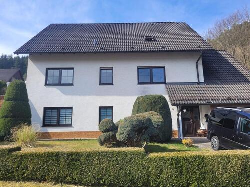 Foto - Einfamilienhaus mit Einliegerwohnung und Garten -- Provisionsfrei