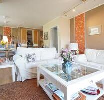 Helle teilmöblierte 2 Zimmer DG- Wohnung mit tollem Mosel- und Burgblick - Cochem