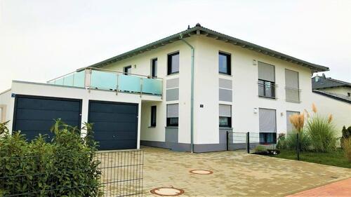 Foto - Exclusive helle großzügige 2-Zimmersouterrainwohnung mit Terrasse