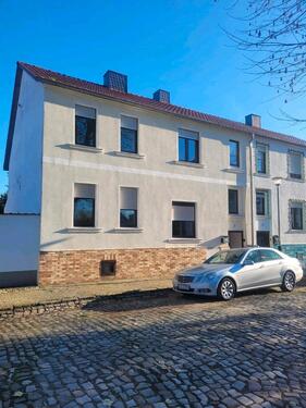 Foto - Großzügiges Haus mit 9 Zimmer - 100.000,00&nbsp;EUR Kaufpreis, ca.&nbsp; 200,00&nbsp;m&sup2;