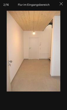 Foto - Großzügige, neuwertige 4-Zimmerwohnung, großem Balkon & Carport