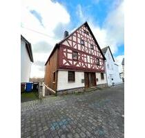 5-Zi. Fachwerk-DHH - 104 m2-Wintergarten & EBK - Merenberg