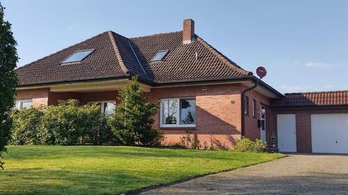 Foto - Bungalow in Weener-Stapelmoor - 850,00&nbsp;EUR Kaltmiete, ca.&nbsp; 160,00&nbsp;m&sup2;