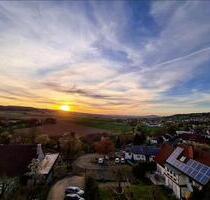 Dachgeschosswohnung mit traumhaften Ausblick zu vermieten - Homberg (Ohm)