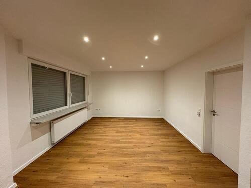 Foto - Sanierte 3 Zimmer Erdgeschosswohnung Erstbezug Gartenanteil