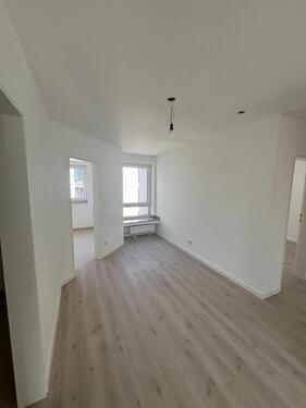 Foto - Erstbezug nach Kernsanierung – helle 3-Zimmer-Wohnung mit Balkon