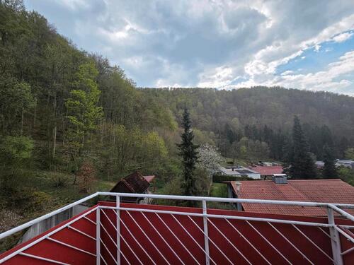 Foto - 2-Zi Wohnung am Waldrand; Balkon uneinsehbar + Stellpl.