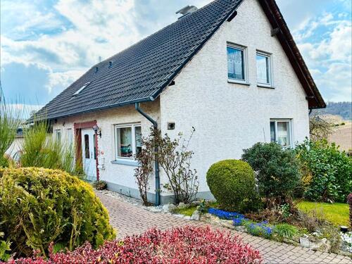 Foto - Großzügiges Einfamilienhaus mit Blick ins Grüne – provisionsfrei