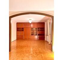 Helle 3-Zimmer-Wohnung mit Balkon, Garage & Aufzug - Bad Herrenalb