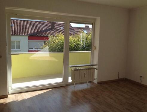 Foto - Lichtdurchflutete helle Wohnung in 4 Fam. Haus mit Balkon