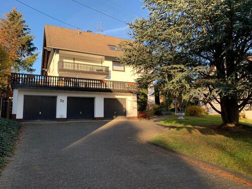 Foto - schöne große Wohnung mit großem Balkon und neuen Fenster