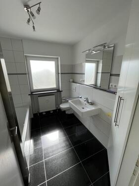 Foto - Lichtdurchflutete, großzügige 3,5 Zimmer-Whg. mit Küche u. Balkon in der Mozartstraße in Erlg.