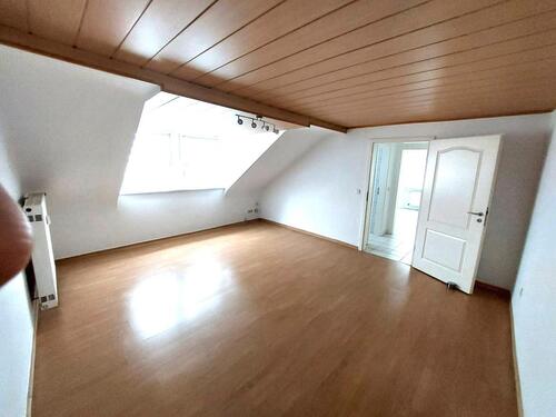 Foto - Schöne DG-Wohnung in Dillingen - 560,00&nbsp;EUR Kaltmiete, ca.&nbsp; 75,00&nbsp;m&sup2;