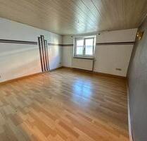 4 Zimmer Wohnung - 1.000,00&nbsp;EUR Kaltmiete, ca.&nbsp; 100,00&nbsp;m&sup2; in Eberstadt (PLZ: 74246)