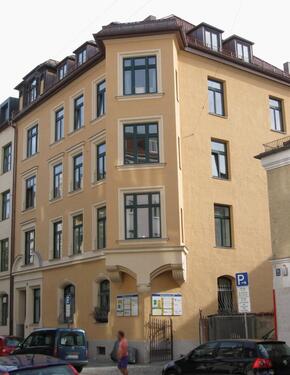 Foto - Charmante 4-Zi-Altbauwohnung im 2. OG mit Balkon in Bestlage