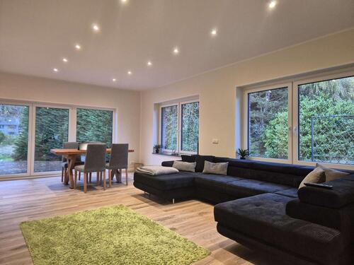 Foto - Stilvoller Bungalow mit Terrasse und Garten – ideal für Paare oder Singles