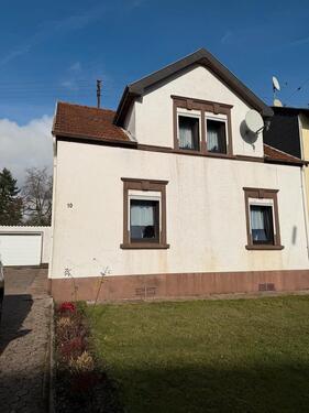 Foto - Haus mit großem gepflegtem Grundstück zu verkaufen