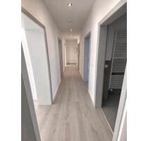 Kernsanierte 3 Zimmerwohnung - 1.100,00&nbsp;EUR Kaltmiete, ca.&nbsp; 86,00&nbsp;m&sup2; in Mönchengladbach (PLZ: 41236) Süd