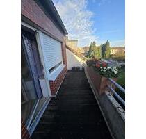 EBK kann übernommen werden! Großzügige 2-Zimmer-Whg mit Balkon in MG - Mönchengladbach Nord EBK kann übernommen werden! Großzügige 2-Zimmer-Whg mit Balkon in MG - Mönchengladbach Nord