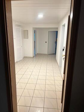 Foto - Große 3 Zimmer Wohnung -Helle Räume und Große Küche + Bad