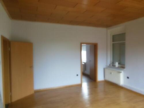 Foto - 2 Zimmer - Wohnung, hell, sehr geräumig und gepflegt