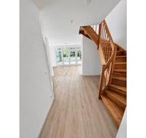 Großzügige 6-Zimmer-Wohnung mit Terrasse in Französisch Buchholz - Berlin Pankow
