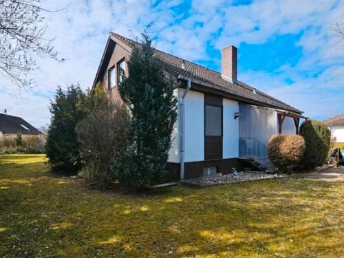 Foto - Freistehendes Einfamilienhaus mit großem Garten und ruhiger Lage