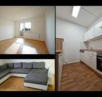 Übernahme der Einbauküche & tlw. Möblierung mgl. (VHB): renovierte Balkonwohnung mit Ausblick - Freiberg