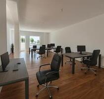 Das Ladenlokal wird auf Wunsch sofort bezugsfrei. Die Nutzung durch einen Versicherungsmakler oder Finanzierer oder eines Gewerbes welches zu unserem Immobilienbüro eine ErgänzungKooperation bietet. - Bergheim Ahe