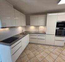 Helle Maisonette mit Dachterrasse & EBK in Mönchengladbach