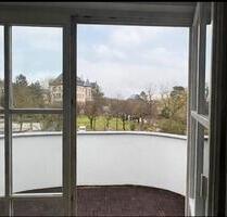 Lichtdurchflutete 3 Zimmer Dachgeschosswohnung in Bensheim