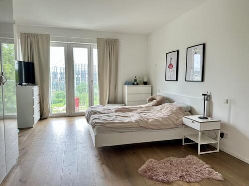 Foto - Großzügige 3 Zimmer Wohnung mit 2 Balkonen und Einbauküche! Aufzug direkt bis in die Wohnung