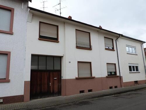 Foto - Renoviertes Einfamilienhaus in 67122 Altrip