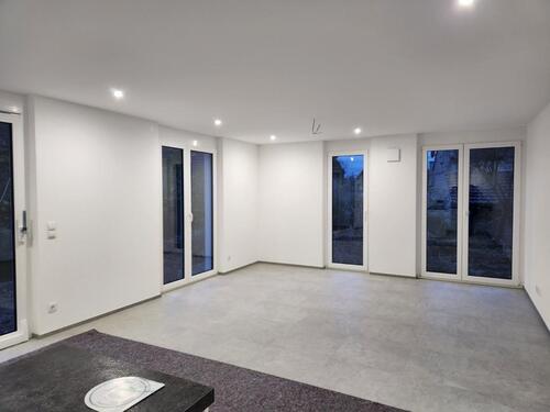 Foto - Hochwertige Neubau-5-Zimmer-Wohnung mit Garten & 2 Stellplätzen –