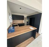 Freistehendes Einfamilienhaus auf sonnigem Eckgrundstück - Nidda