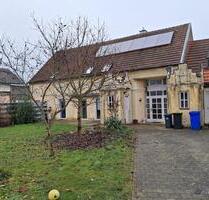 Große Wohnung mit Wintergarten - 1.050,00 EUR Kaltmiete, ca.  160,00 m² in Ingolstadt (PLZ: 85051) Münchener Straße