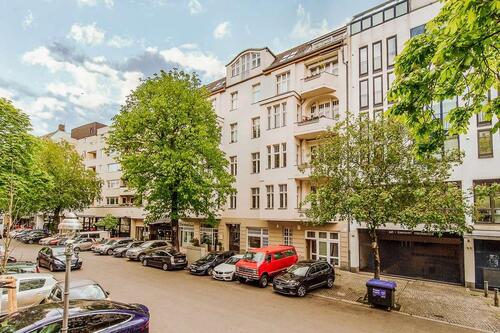 Foto - Ku´Damm-nah und ruhig! Teil-möblierte Altbau-Wohnung: Sonniger Seitenflügel in Berlin-Charlottenburg