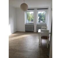 Süsse, kl. Studentenbude! 2-Zi., EBK, Balkon, Badewanne, zentral - Hildesheim