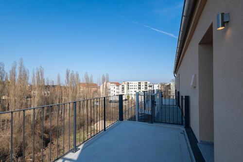 Foto - Gemütlich unterm Dach: 2-Zimmer-Wohnung mit Balkon & Einbauküche zum Erstbezug - WE15