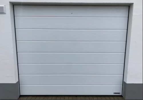 Foto - Garage zu vermieten – Neubau (2024) mit elektrischem Tor & Strom