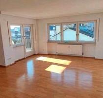 Helle 3-Zimmer-Wohnung incl. Garage - Oberasbach
