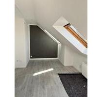 Mietwohnung Dachgeschoss 56 qm - 500,00&nbsp;EUR Kaltmiete, ca.&nbsp; 56,00&nbsp;m&sup2; in Rinteln (PLZ: 31737)
