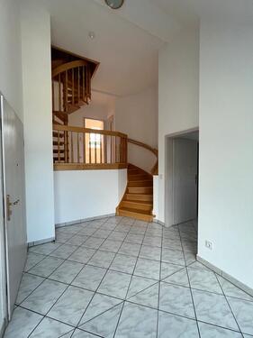 Foto - Biete schöne 4 Zimmer Wohnung - 880,00 EUR Kaltmiete,