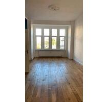 Charmante Altbauwohnung 110qm, kernsaniert, Balkon Herkulesblick - Kassel Südstadt