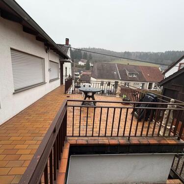 Foto - 2 Zimmer Terassenwohnung im Altbau, mit Autostellplatz