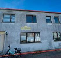 Verkauf einer Doppelhaushälfte - 40.000,00&nbsp;EUR Kaufpreis, ca.&nbsp; 104,00&nbsp;m&sup2; in Hoyerswerda (PLZ: 02977)